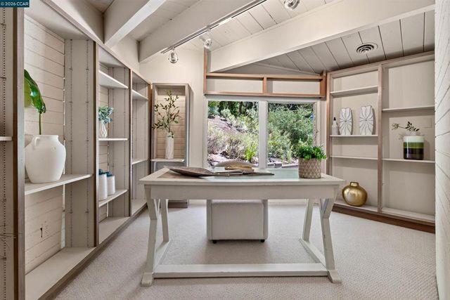 12 E Altarinda, Orinda, CA 94563