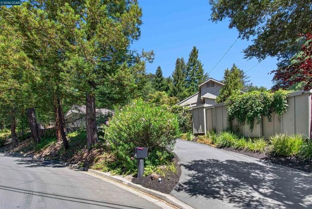 12 E Altarinda, Orinda, CA 94563