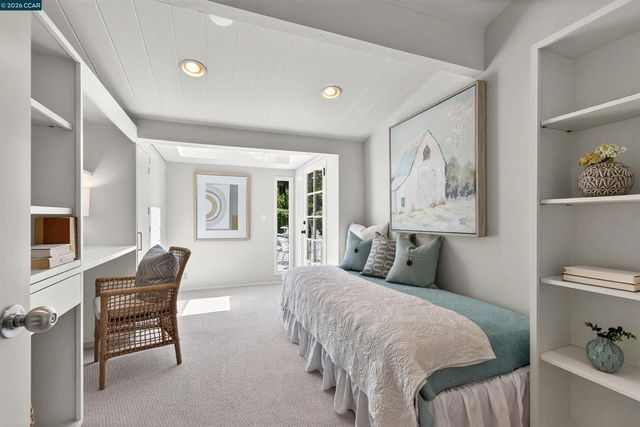 12 E Altarinda, Orinda, CA 94563