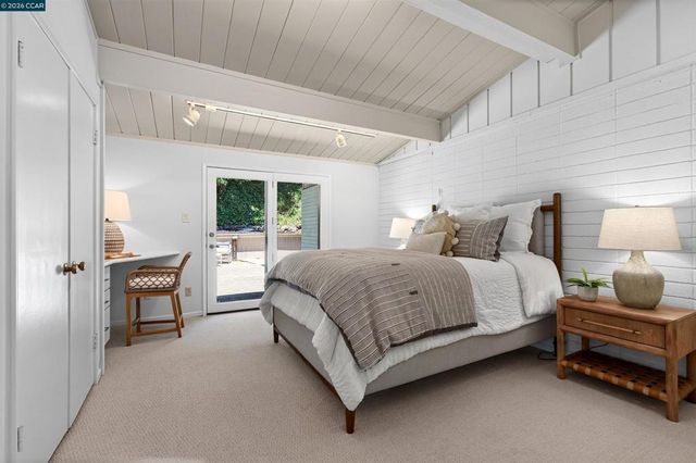 12 E Altarinda, Orinda, CA 94563