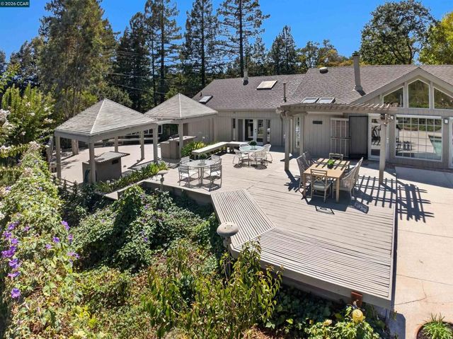 12 E Altarinda, Orinda, CA 94563