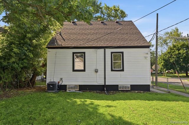 2978 Bailey Avenue, Lincoln Park, MI 48146