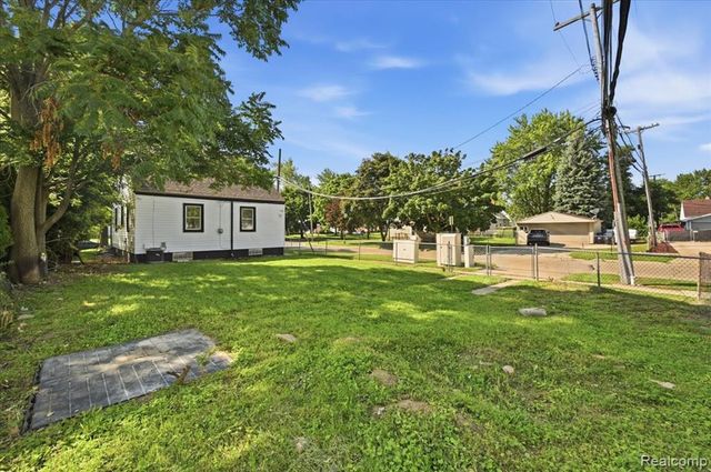 2978 Bailey Avenue, Lincoln Park, MI 48146