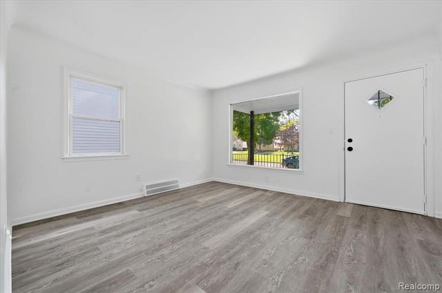 2978 Bailey Avenue, Lincoln Park, MI 48146