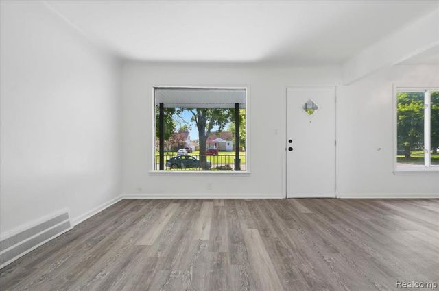 2978 Bailey Avenue, Lincoln Park, MI 48146