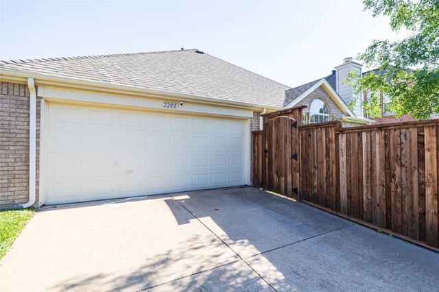 2208 Cimmaron Drive, Plano, TX 75025