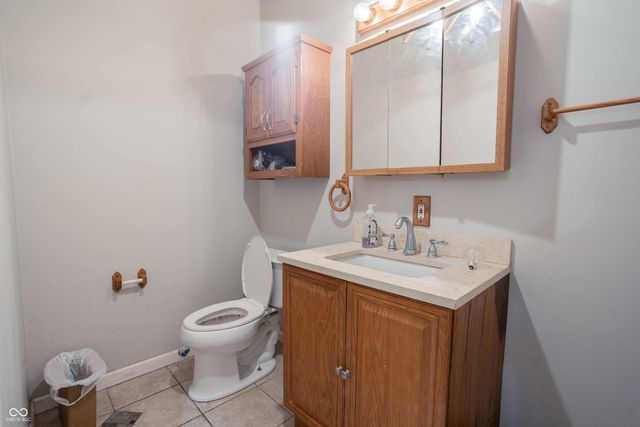 810 E 8th Street, Anderson, IN 46012