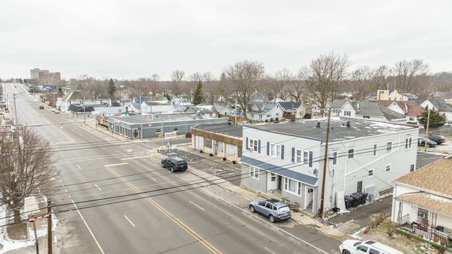 810 E 8th Street, Anderson, IN 46012