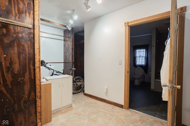 810 E 8th Street, Anderson, IN 46012