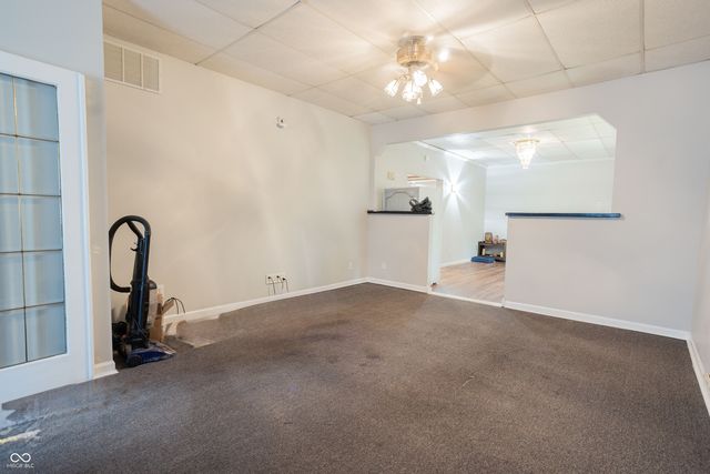 810 E 8th Street, Anderson, IN 46012