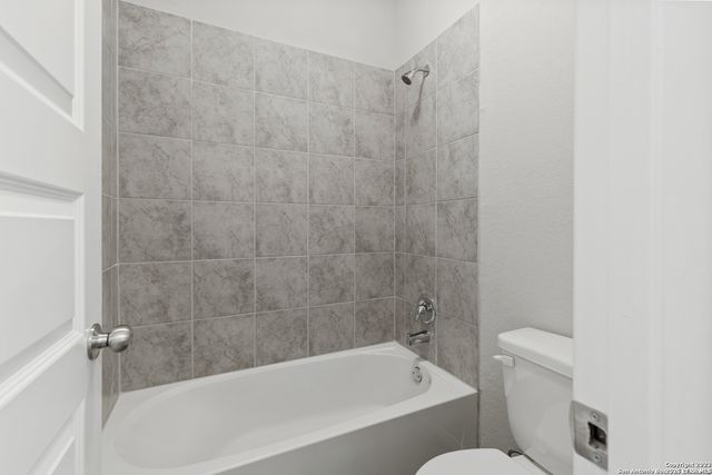 2434 Dry Moss, San Antonio, TX 78224