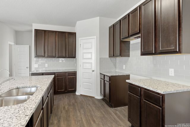 2434 Dry Moss, San Antonio, TX 78224
