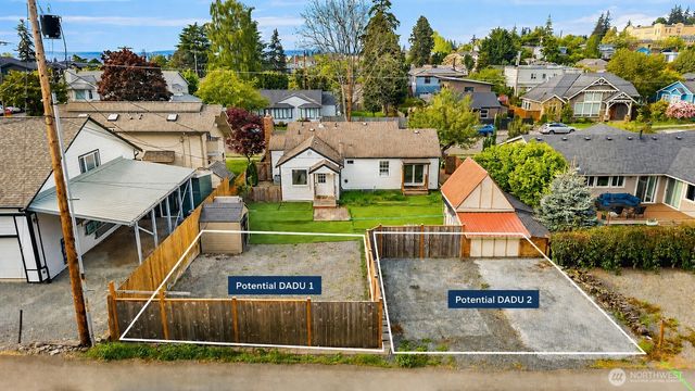 618 Alder Street, Edmonds, WA 98020