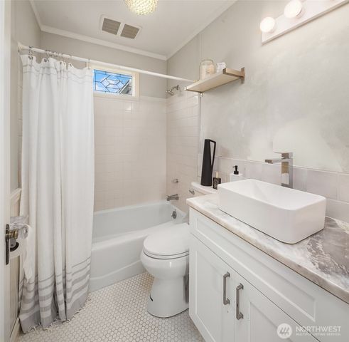 618 Alder Street, Edmonds, WA 98020