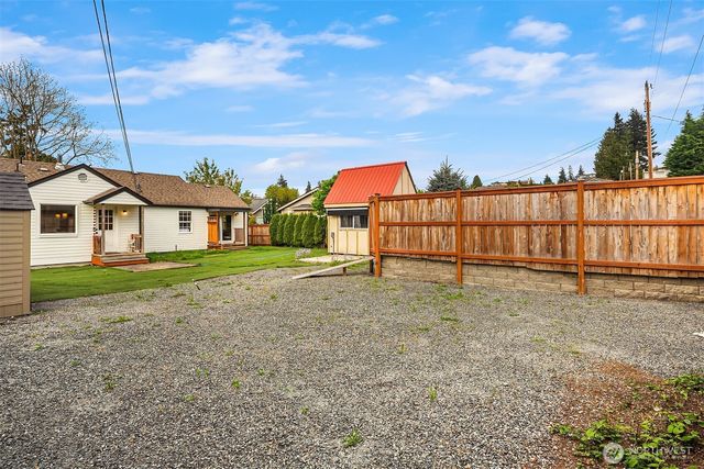 618 Alder Street, Edmonds, WA 98020