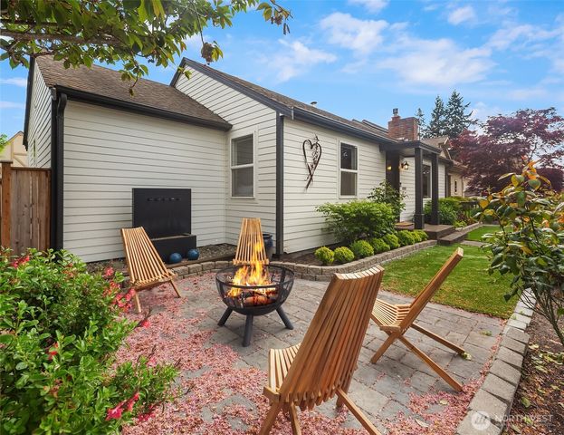 618 Alder Street, Edmonds, WA 98020