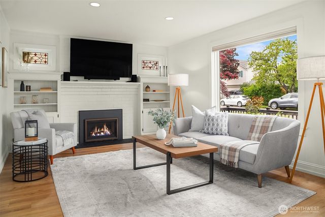 618 Alder Street, Edmonds, WA 98020