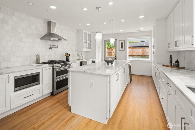 618 Alder Street, Edmonds, WA 98020