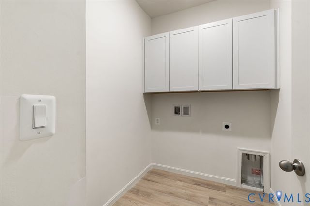 2249 Kennington Pky, Aylett, VA 23009