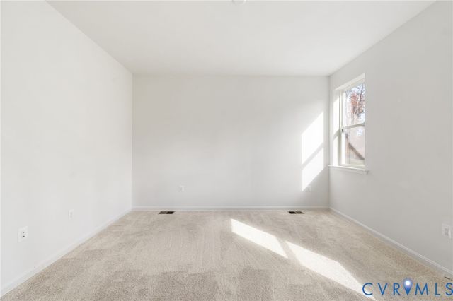 2249 Kennington Pky, Aylett, VA 23009