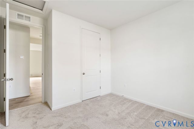 2249 Kennington Pky, Aylett, VA 23009