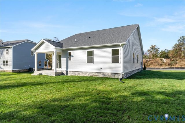 2249 Kennington Pky, Aylett, VA 23009
