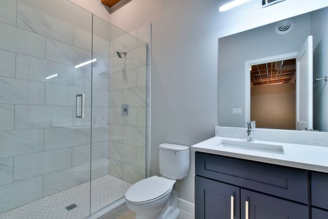 11 E Illinois Street 401, Chicago, IL 60611