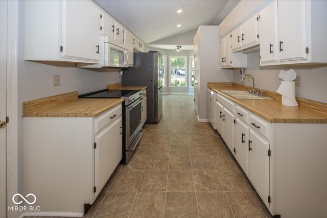 3046 Crimson Court E 61, Carmel, IN 46033