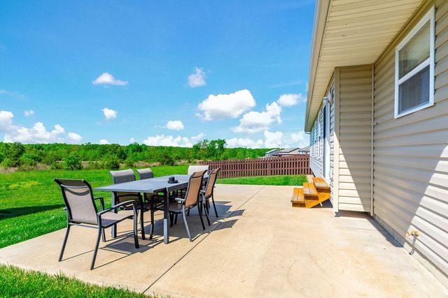 107 CHESTNUT RIDGE DR, Wright City, MO 63390