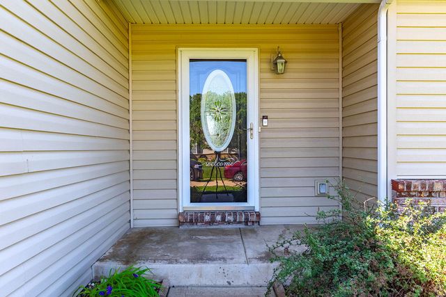 107 CHESTNUT RIDGE DR, Wright City, MO 63390