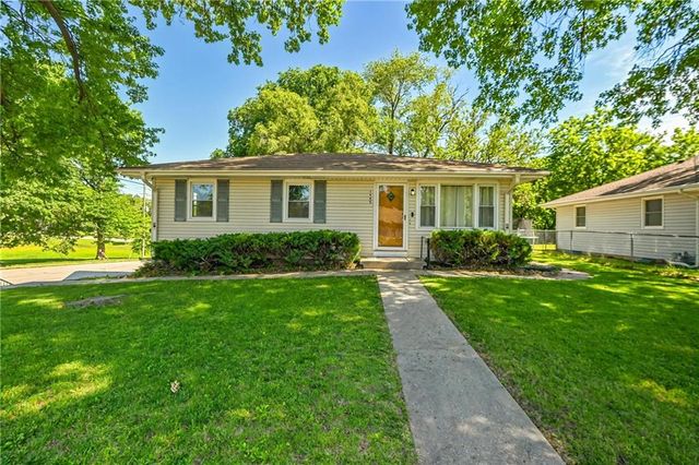 1946 Cherokee Street, Leavenworth, KS 66048