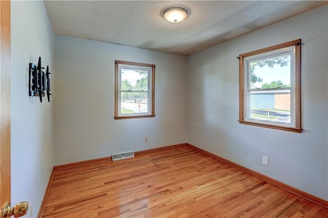 1946 Cherokee Street, Leavenworth, KS 66048