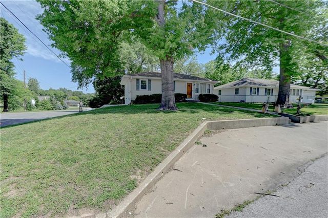 1946 Cherokee Street, Leavenworth, KS 66048
