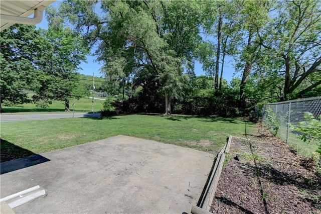 1946 Cherokee Street, Leavenworth, KS 66048
