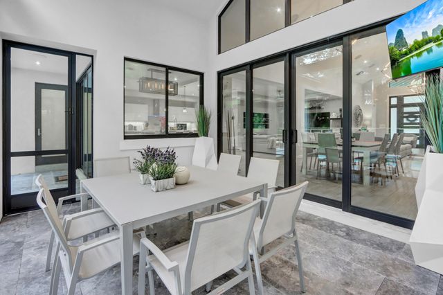 5789 Hamilton Way, Boca Raton, FL 33496