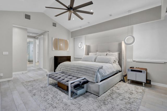 5789 Hamilton Way, Boca Raton, FL 33496