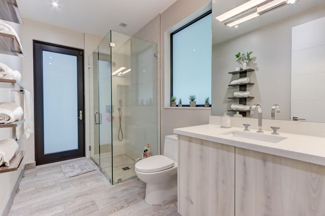 5789 Hamilton Way, Boca Raton, FL 33496