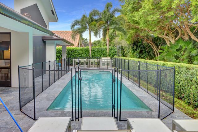 5789 Hamilton Way, Boca Raton, FL 33496