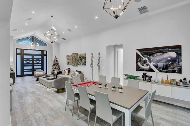 5789 Hamilton Way, Boca Raton, FL 33496