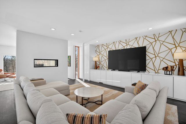 217 49th Street, Des Moines, IA 50312