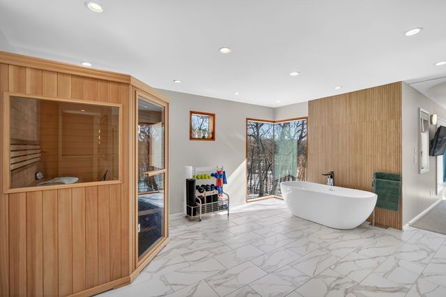 217 49th Street, Des Moines, IA 50312