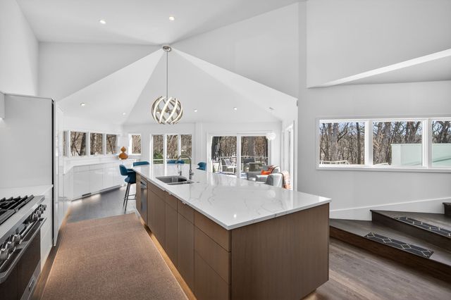 217 49th Street, Des Moines, IA 50312