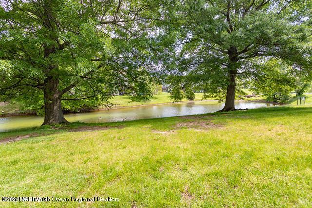 127 Bedford Place, Morganville, NJ 07751
