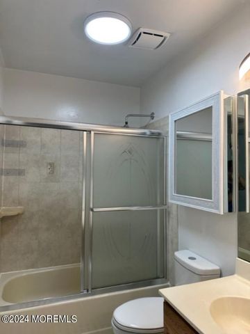 127 Bedford Place, Morganville, NJ 07751