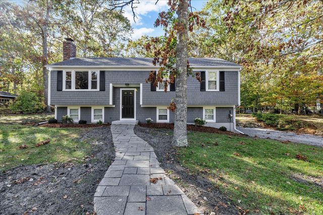 13 Meredith Road Road, Sandwich, MA 02563