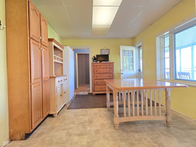 2092 N 250 E, Rushville, IN 46173