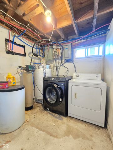 2092 N 250 E, Rushville, IN 46173