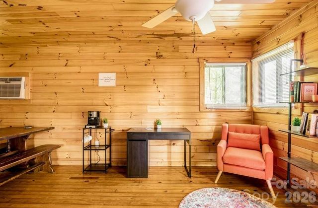 295 Blue Ridge Parkway, Bryson City, NC 28713