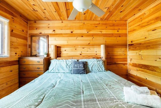 295 Blue Ridge Parkway, Bryson City, NC 28713