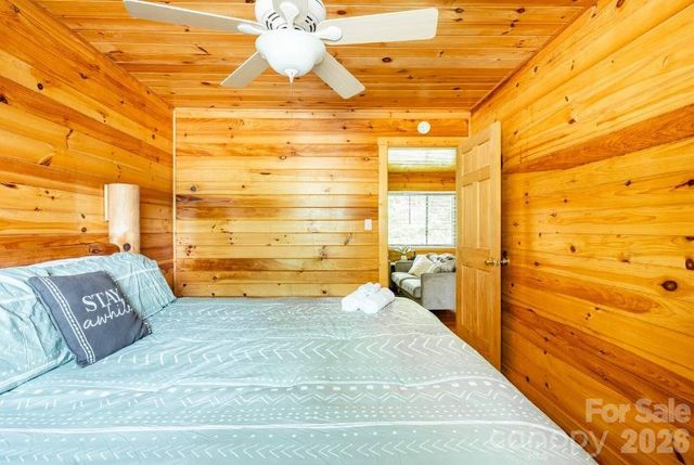 295 Blue Ridge Parkway, Bryson City, NC 28713